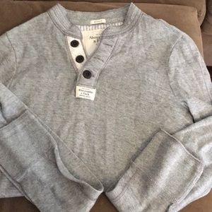 A&f long sleeve shirt